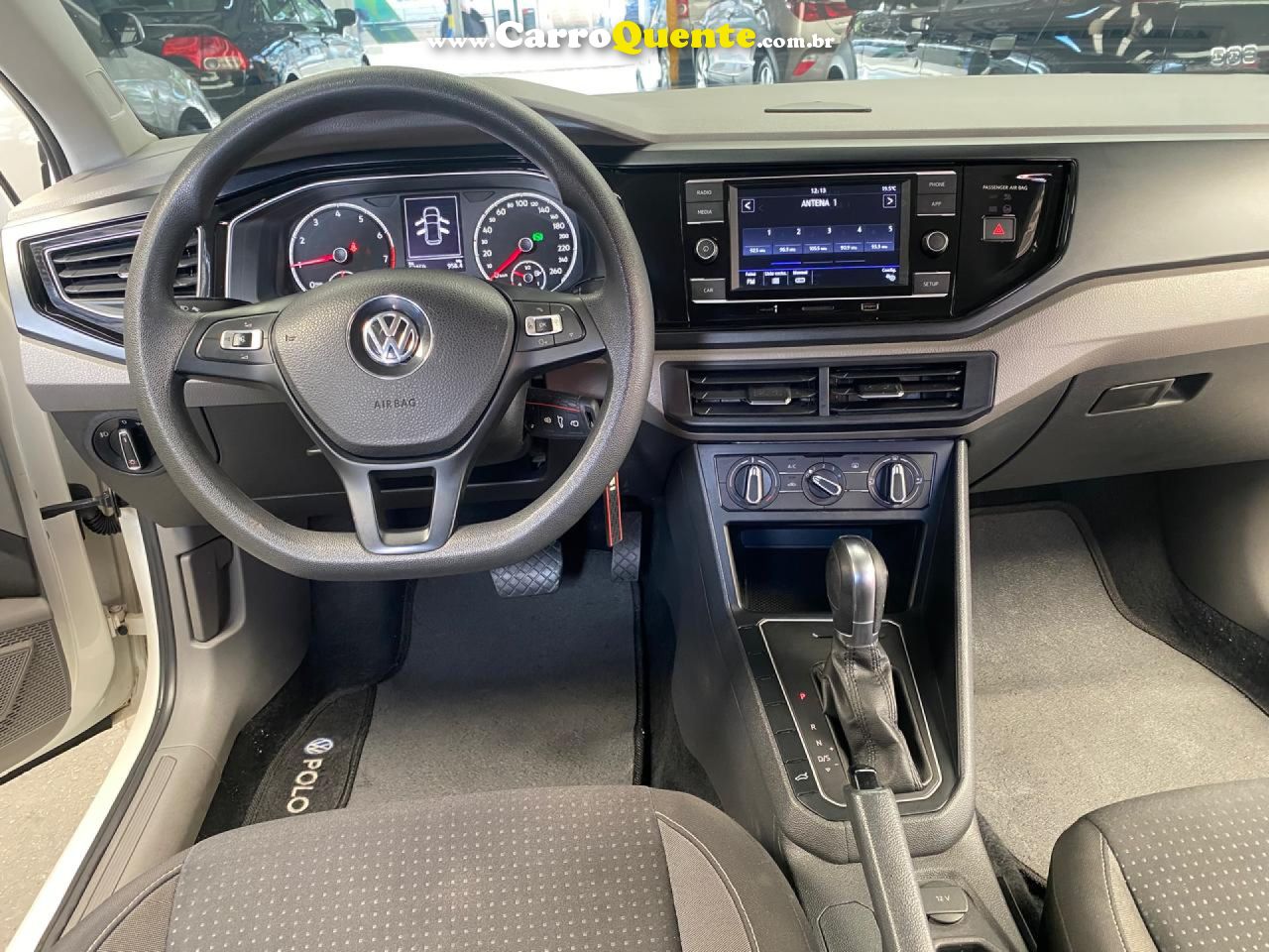 VOLKSWAGEN   POLO COMFORT. 200 TSI 1.0 FLEX 12V AUT.   BRANCO 2018 1.0 FLEX - Loja