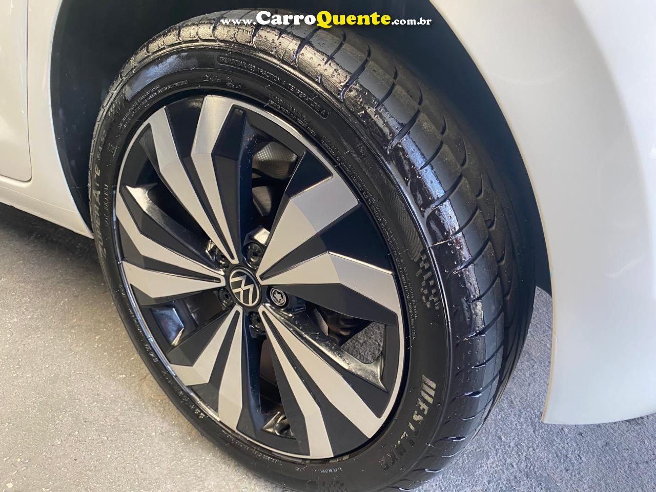 VOLKSWAGEN   POLO COMFORT. 200 TSI 1.0 FLEX 12V AUT.   BRANCO 2018 1.0 FLEX - Loja