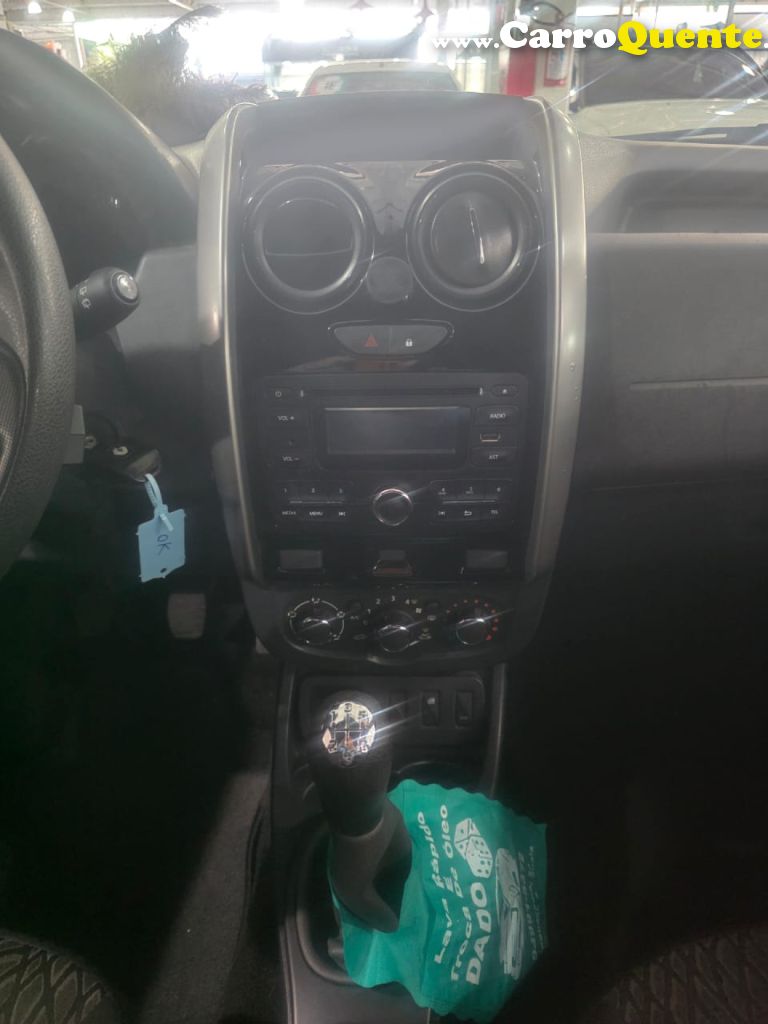 RENAULT   DUSTER EXPRESSION 1.6 HI-FLEX 16V MEC.   BRANCO 2017 1.6 FLEX - Loja