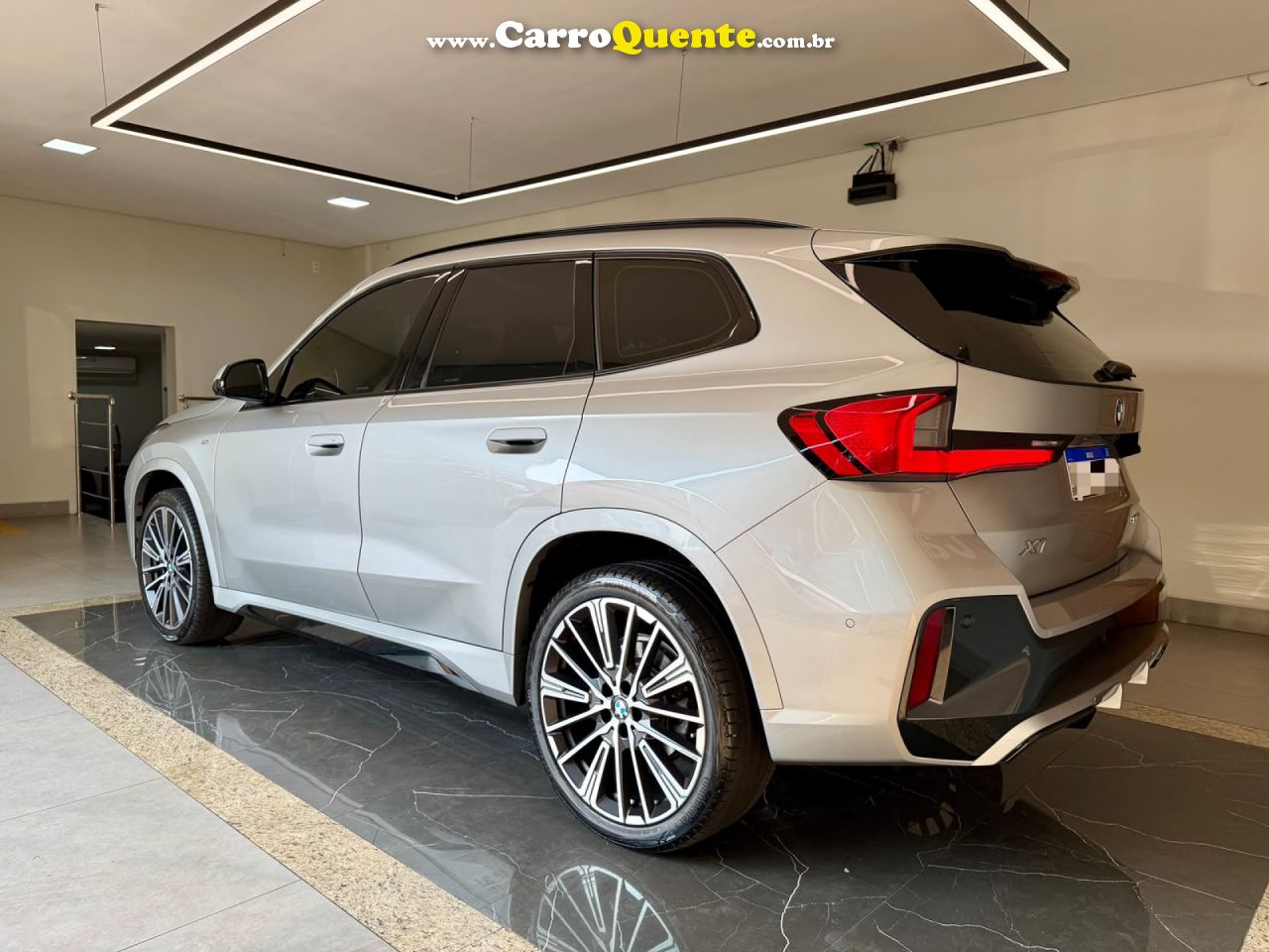 BMW   X1 SDRIVE 20I M SPORT 2.0 TB AUT.   PRATA 2025 2.0 GASOLINA - Loja