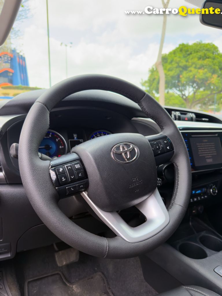 TOYOTA   HILUX CD SRV 4X4 2.8 TDI DIESEL AUT.   VERMELHO 2017 2.8 DIESEL - Loja