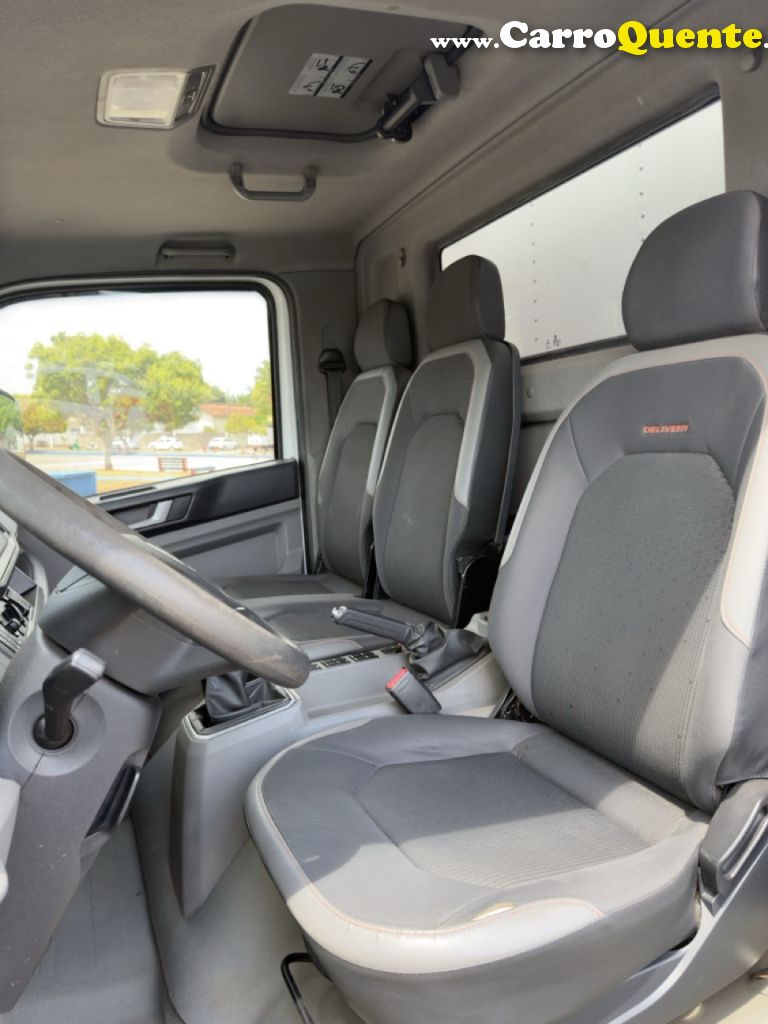 VOLKSWAGEN   DELIVERY EXPRESS 2P (DIESEL)(E5)   BRANCO 2019 2.8 DIESEL - Loja