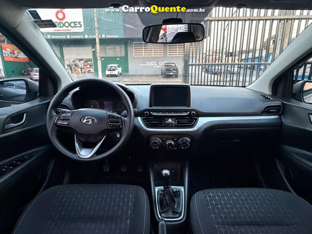 HYUNDAI   HB20 COMFORT 1.0 FLEX 12V MEC.   PRATA 2024 1.0 FLEX - Loja
