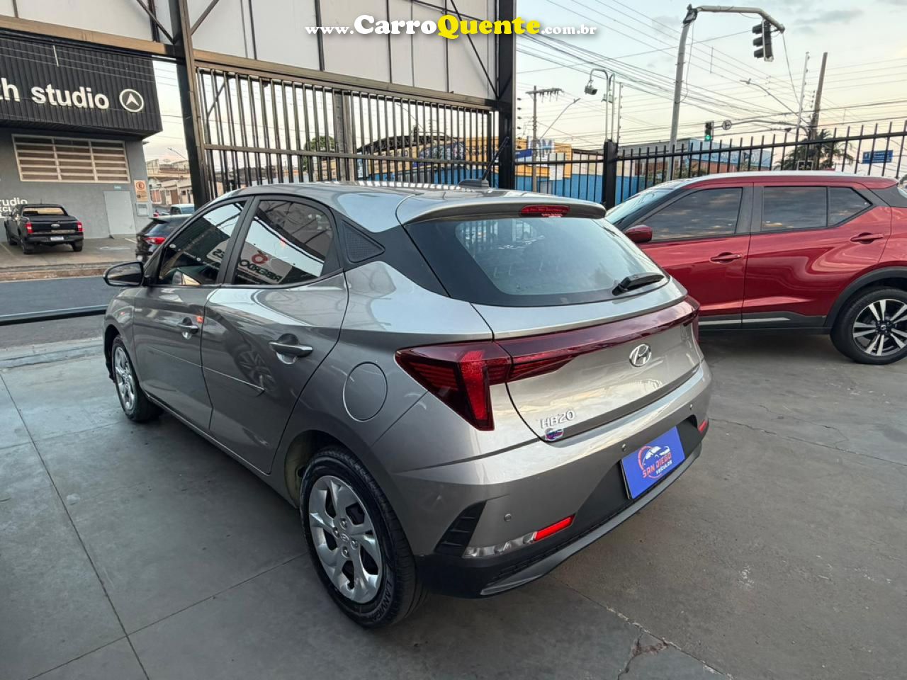 HYUNDAI   HB20 COMFORT 1.0 FLEX 12V MEC.   PRATA 2024 1.0 FLEX - Loja