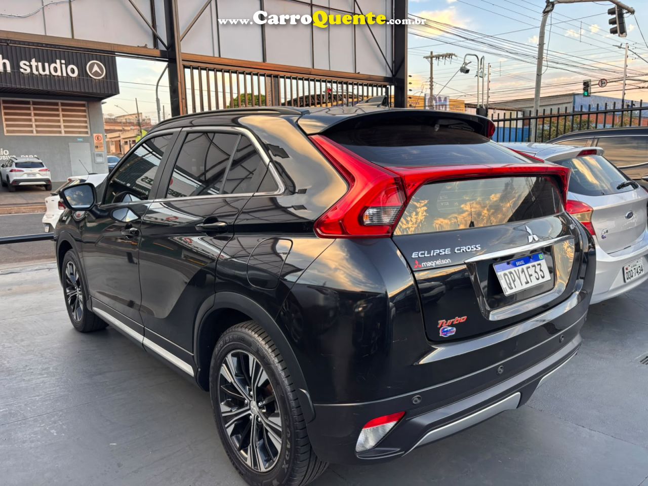 MITSUBISHI   ECLIPSE CROSS HPE-S 1.5 16V 165CV AUT.   PRETO 2019 1.5 GASOLINA - Loja
