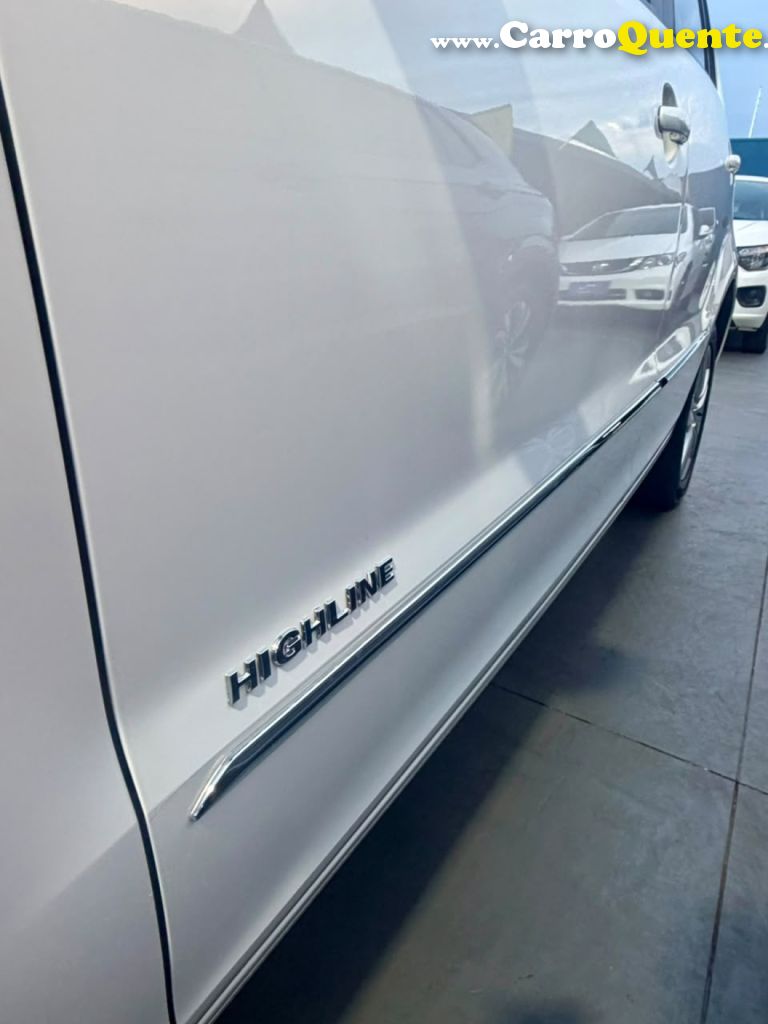 VOLKSWAGEN   FOX HIGHLINE1.6 FLEX 16V 5P   BRANCO 2016 1.6 FLEX - Loja