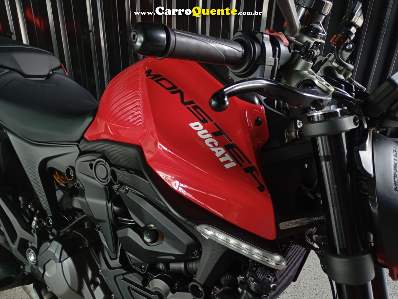 DUCATI   MONSTER 937CC   VERMELHO 2022 937 GASOLINA - Loja