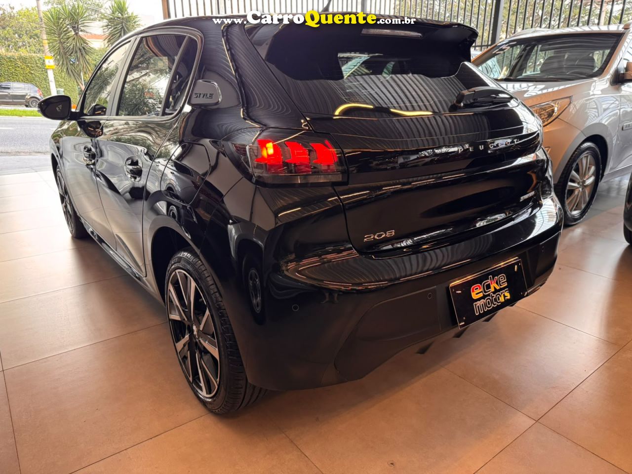 PEUGEOT   208 STYLE TURBO T200   PRETO 2024 1.0  FLEX - Loja