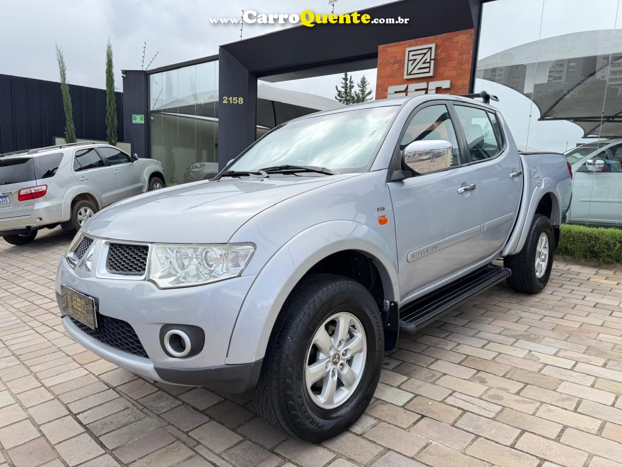 MITSUBISHI   L200 TRITON HPE 3.2 CD TB INT.DIESEL AUT   PRATA 2013 3.2 GASOLINA - Loja