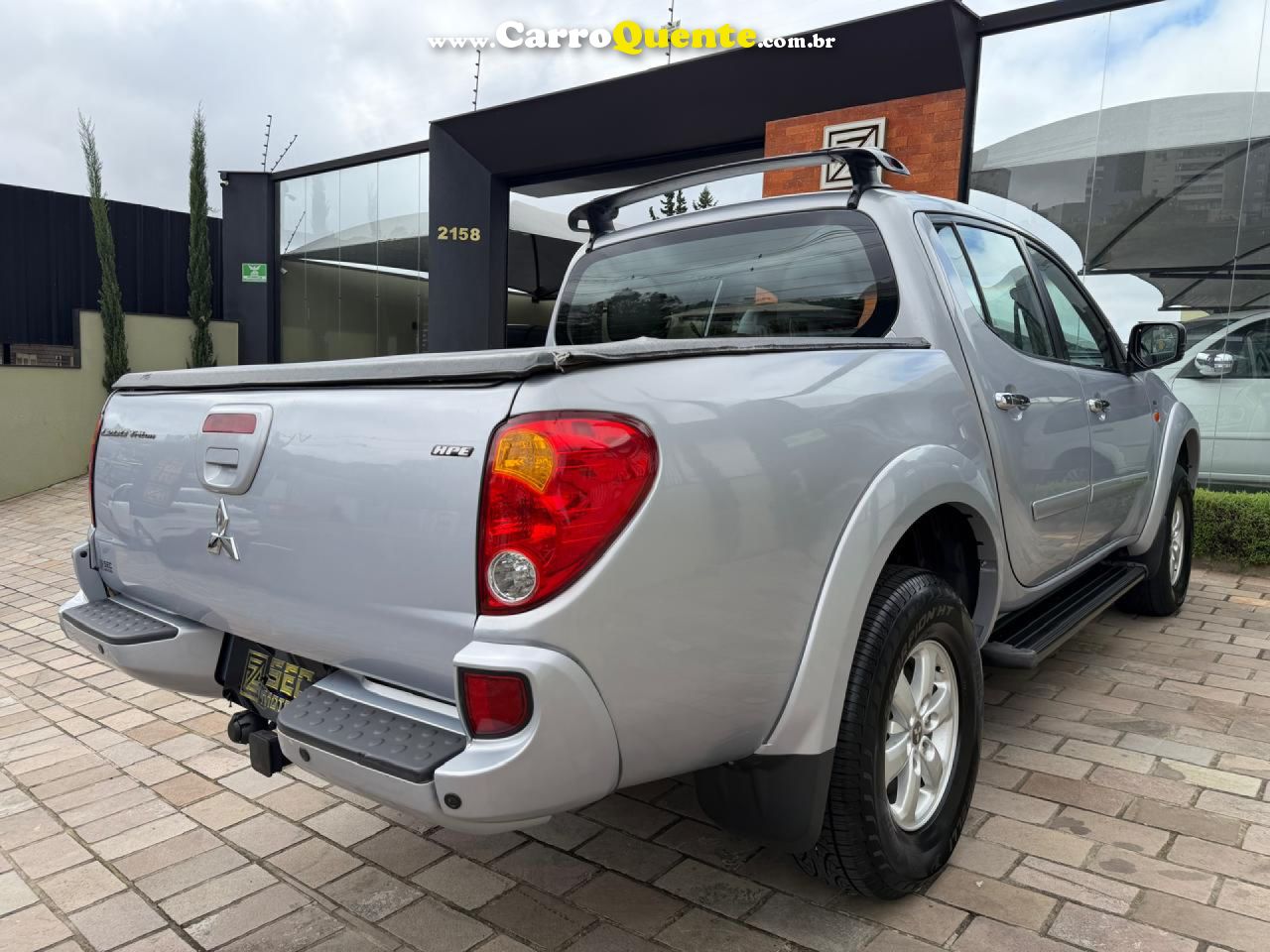 MITSUBISHI   L200 TRITON HPE 3.2 CD TB INT.DIESEL AUT   PRATA 2013 3.2 GASOLINA - Loja