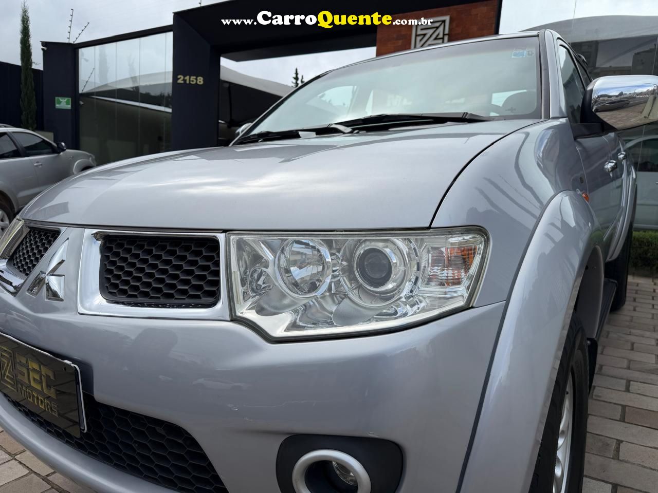 MITSUBISHI   L200 TRITON HPE 3.2 CD TB INT.DIESEL AUT   PRATA 2013 3.2 GASOLINA - Loja