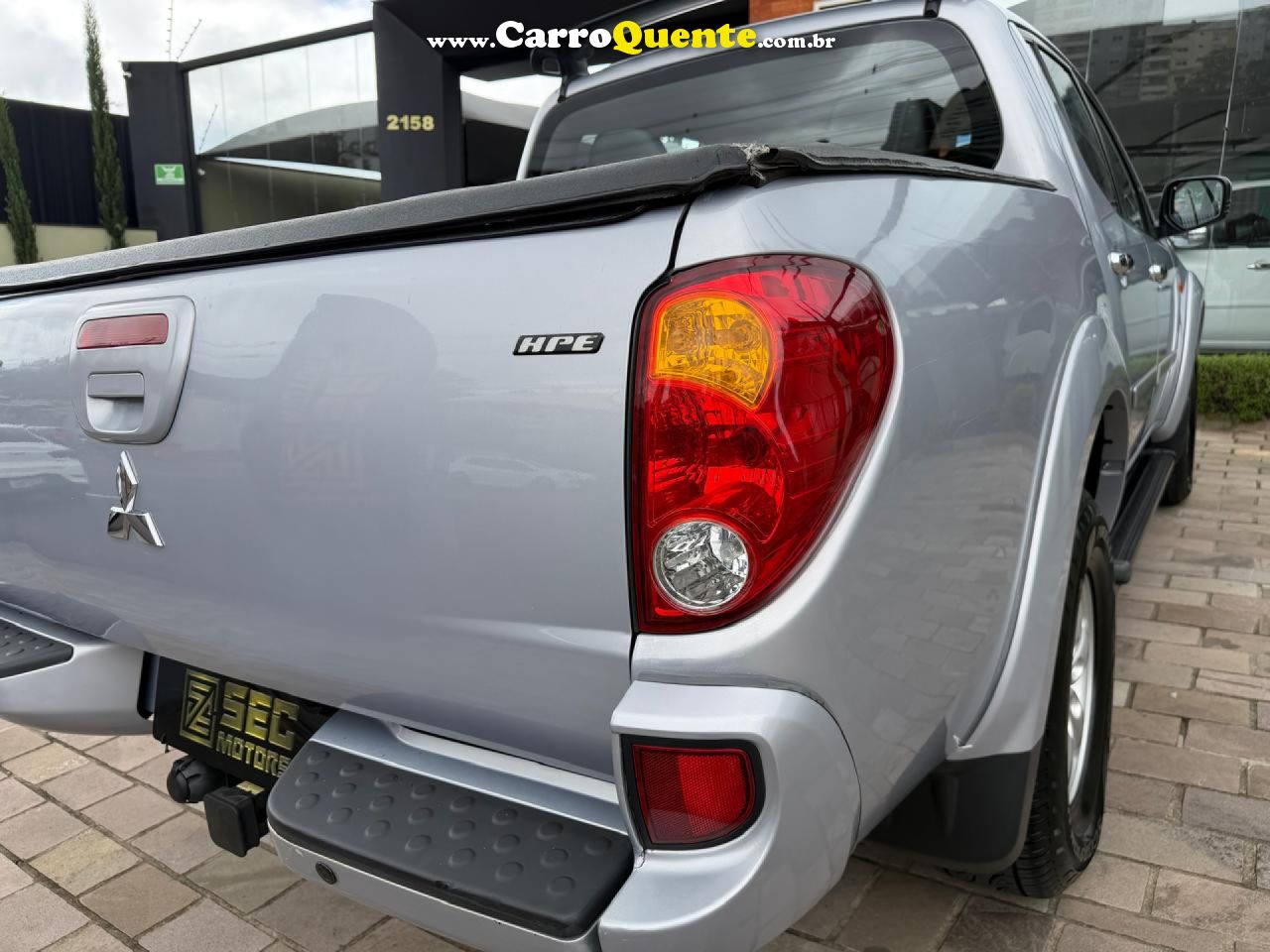 MITSUBISHI   L200 TRITON HPE 3.2 CD TB INT.DIESEL AUT   PRATA 2013 3.2 GASOLINA - Loja