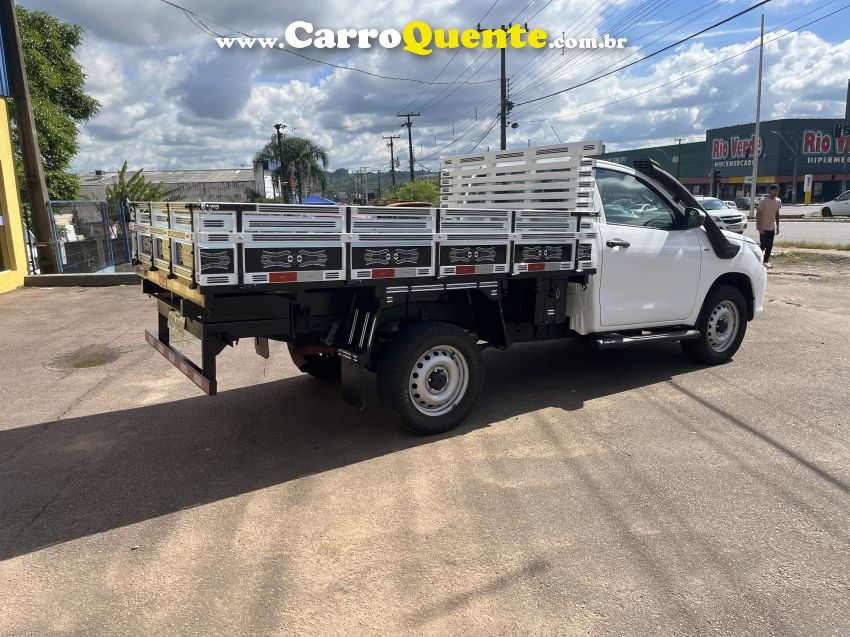 Toyota HILUX 2.8 4X4 CS 16V TURBO DIESEL 2P MANUAL - Loja