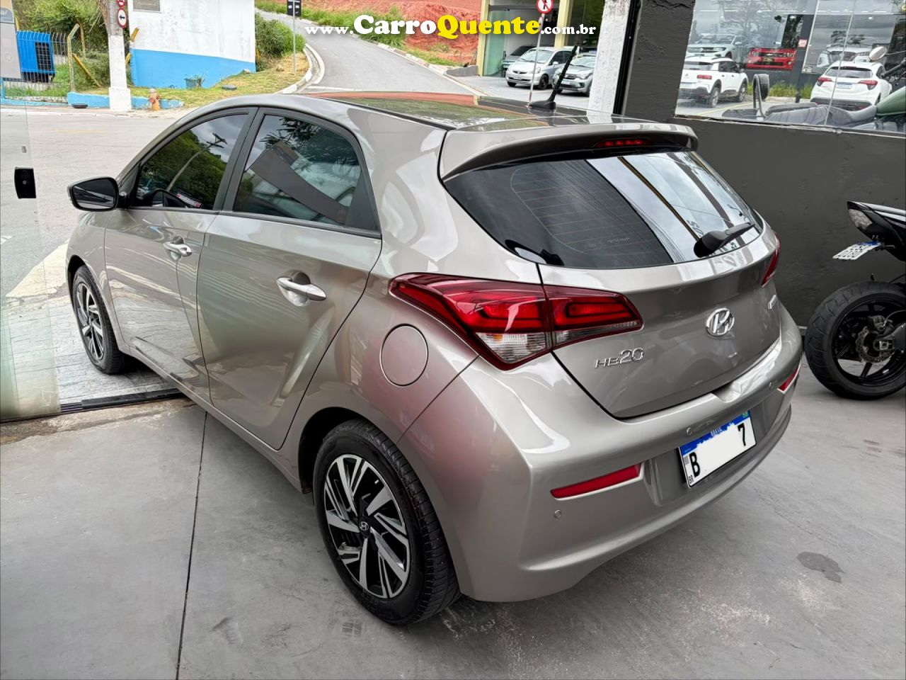 HYUNDAI   HB20 C.STYLEC.PLUS 1.6 FLEX 16V AUT.   PRATA 2019 1.6 FLEX - Loja