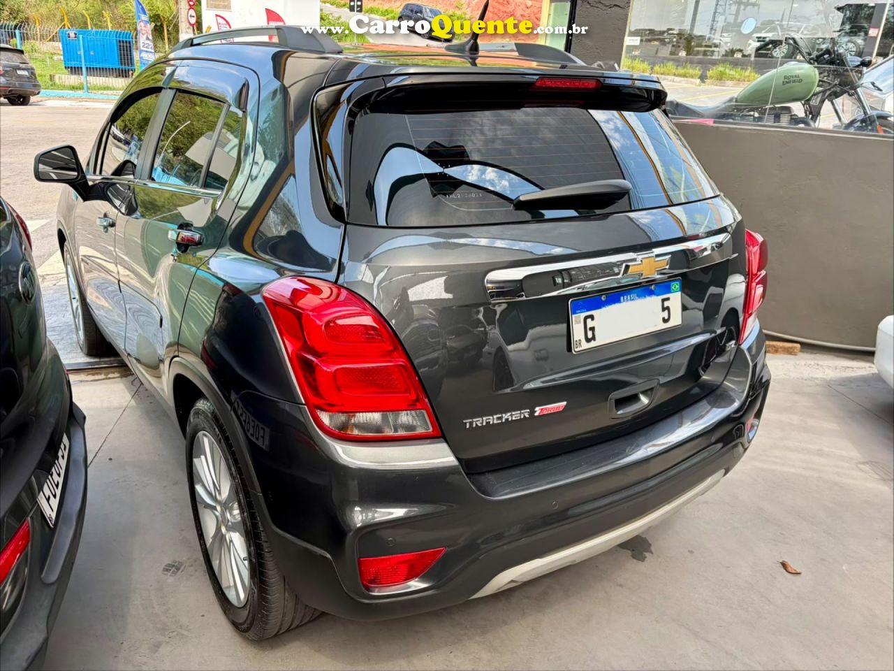 CHEVROLET   TRACKER LTZ 1.4 TURBO 16V FLEX 4X2 AUT.   CINZA 2017 1.4 FLEX - Loja
