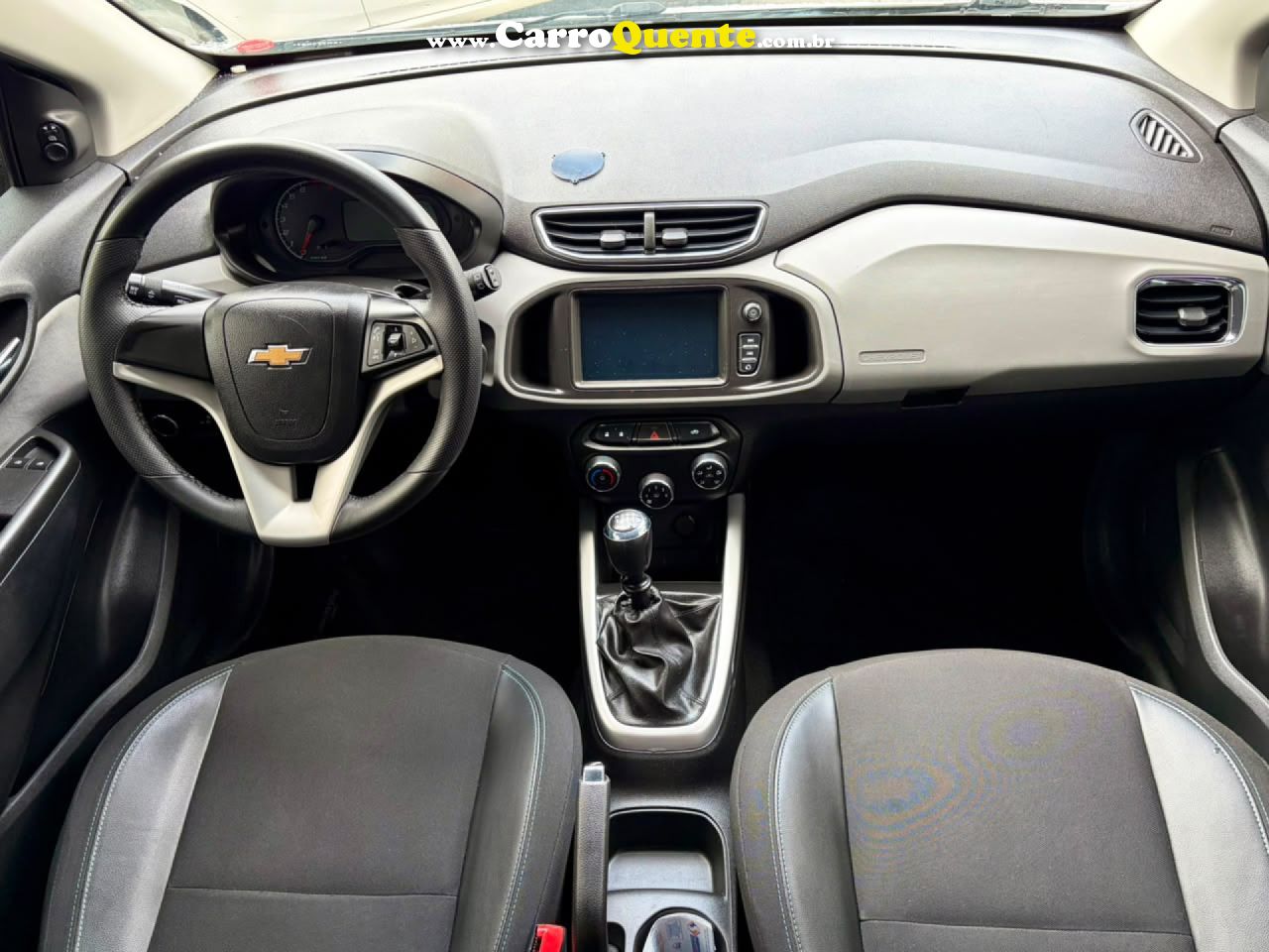 CHEVROLET   ONIX HATCH LT 1.0 8V FLEXPOWER 5P MEC.   BRANCO 2019 1.0 FLEX - Loja