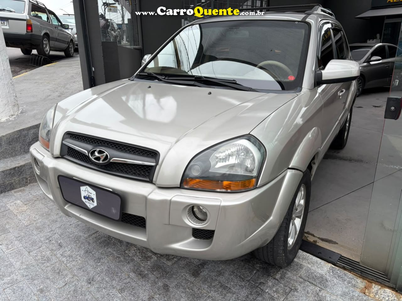 HYUNDAI   TUCSON 2.0 16V AUT.   PRATA 2010 2.0 GASOLINA - Loja