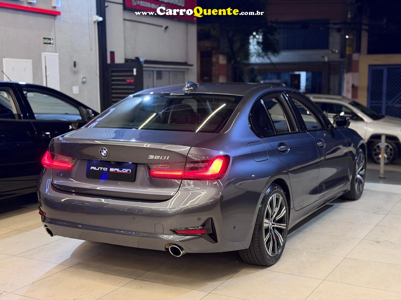 BMW 320i 2.0 16V TURBO GP 2022 - Loja