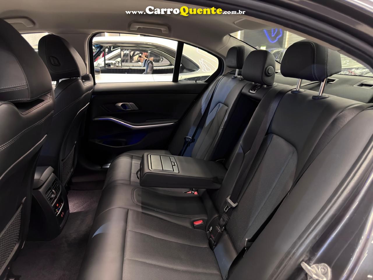 BMW 320i 2.0 16V TURBO GP 2022 - Loja