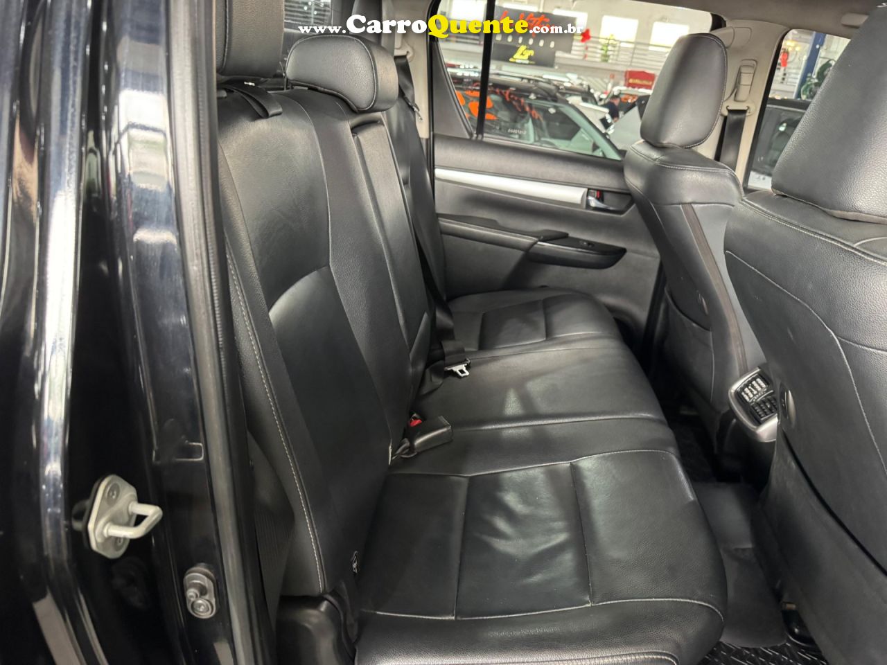 TOYOTA HILUX 2.8 SRX 4X4 CD 16V 2016 - Loja