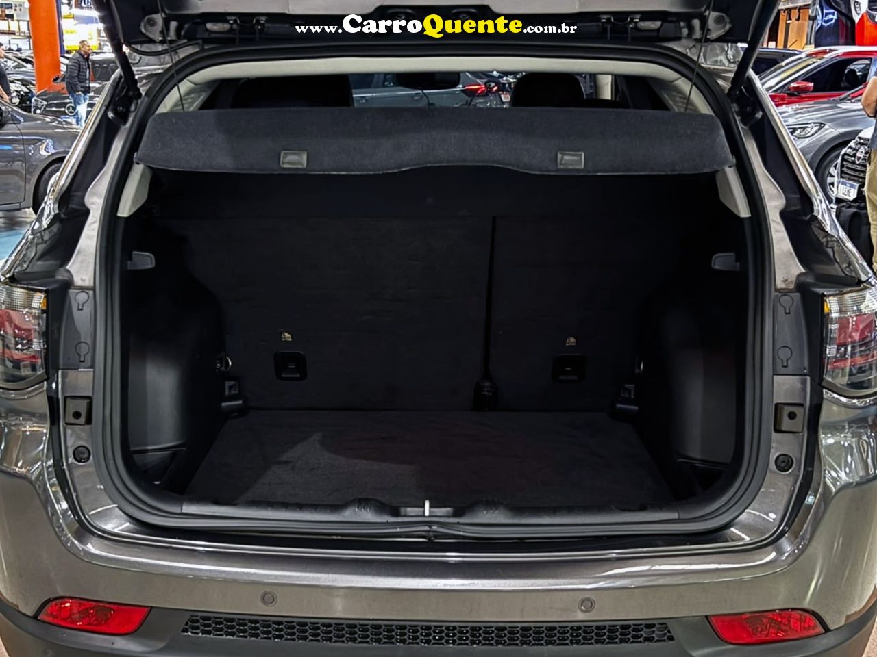 COMPASS 2022 T270 TURBO LONGITUDE AR DIGITAL + COURO 2022 - Loja