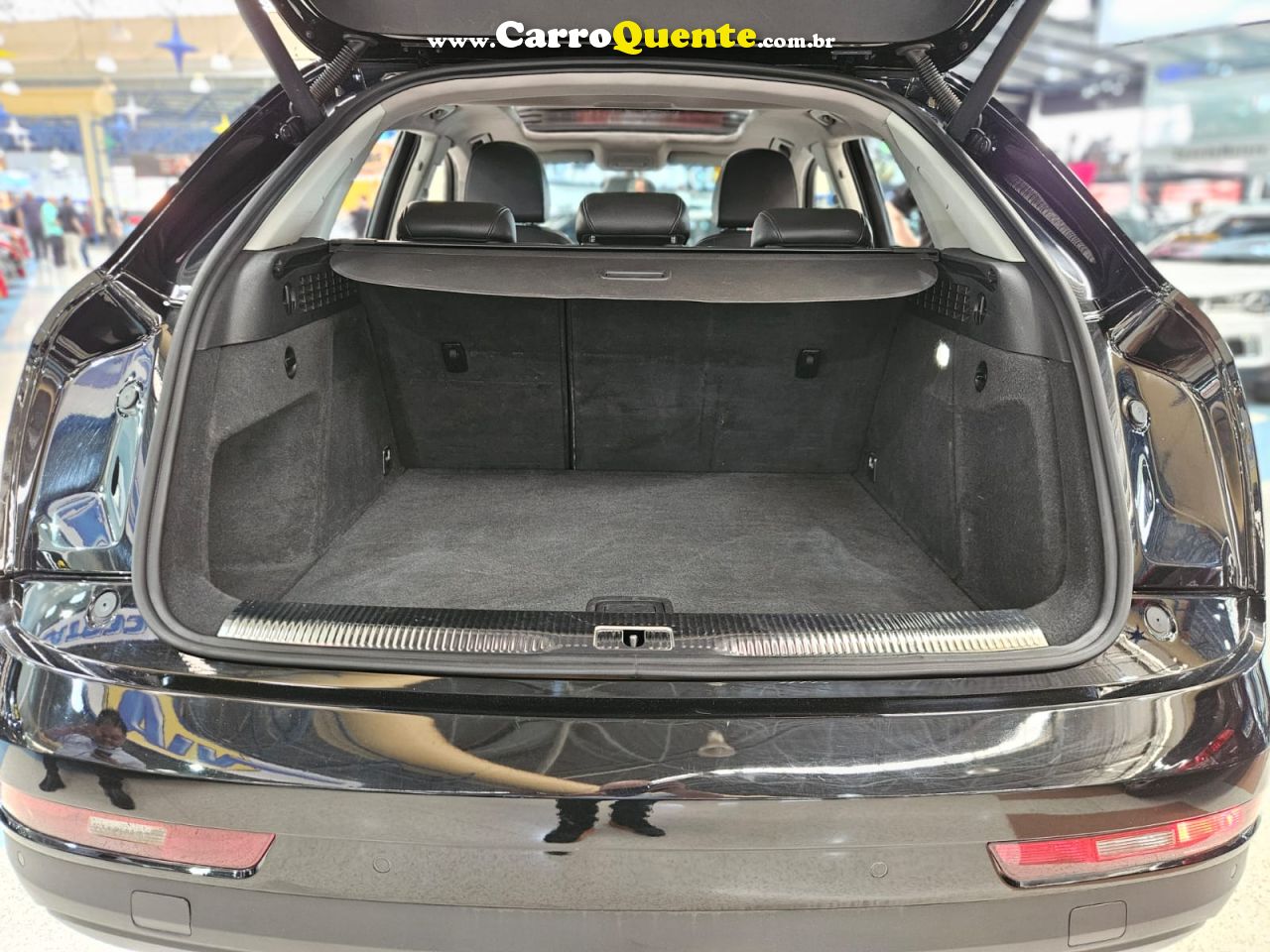 AUDI Q3 2.0 TFSI AMBIENTE QUATTRO 2016 - Loja