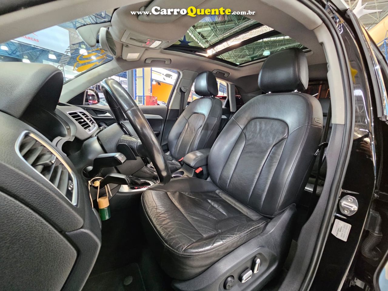 AUDI Q3 2.0 TFSI AMBIENTE QUATTRO 2016 - Loja