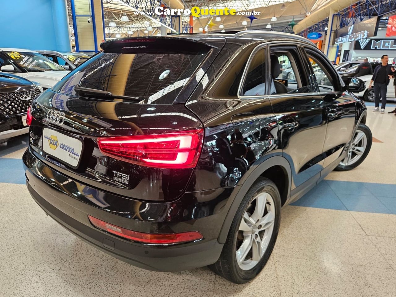 AUDI Q3 2.0 TFSI AMBIENTE QUATTRO 2016 - Loja