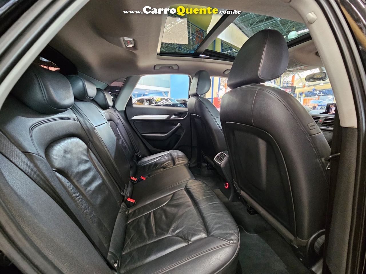 AUDI Q3 2.0 TFSI AMBIENTE QUATTRO 2016 - Loja
