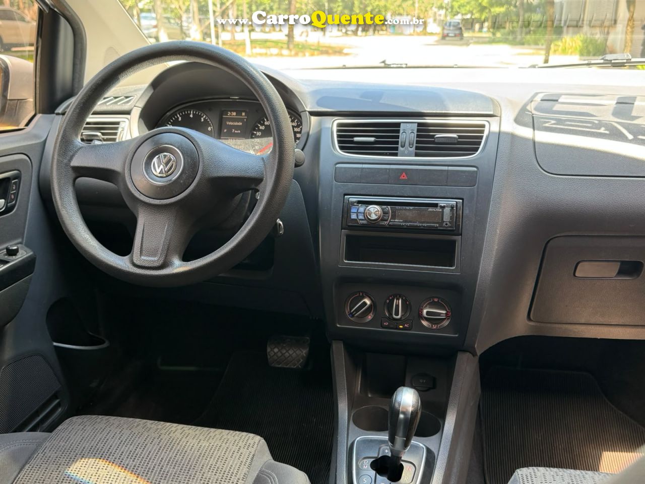 VOLKSWAGEN FOX 1.6 MI 8V 2013 - Loja