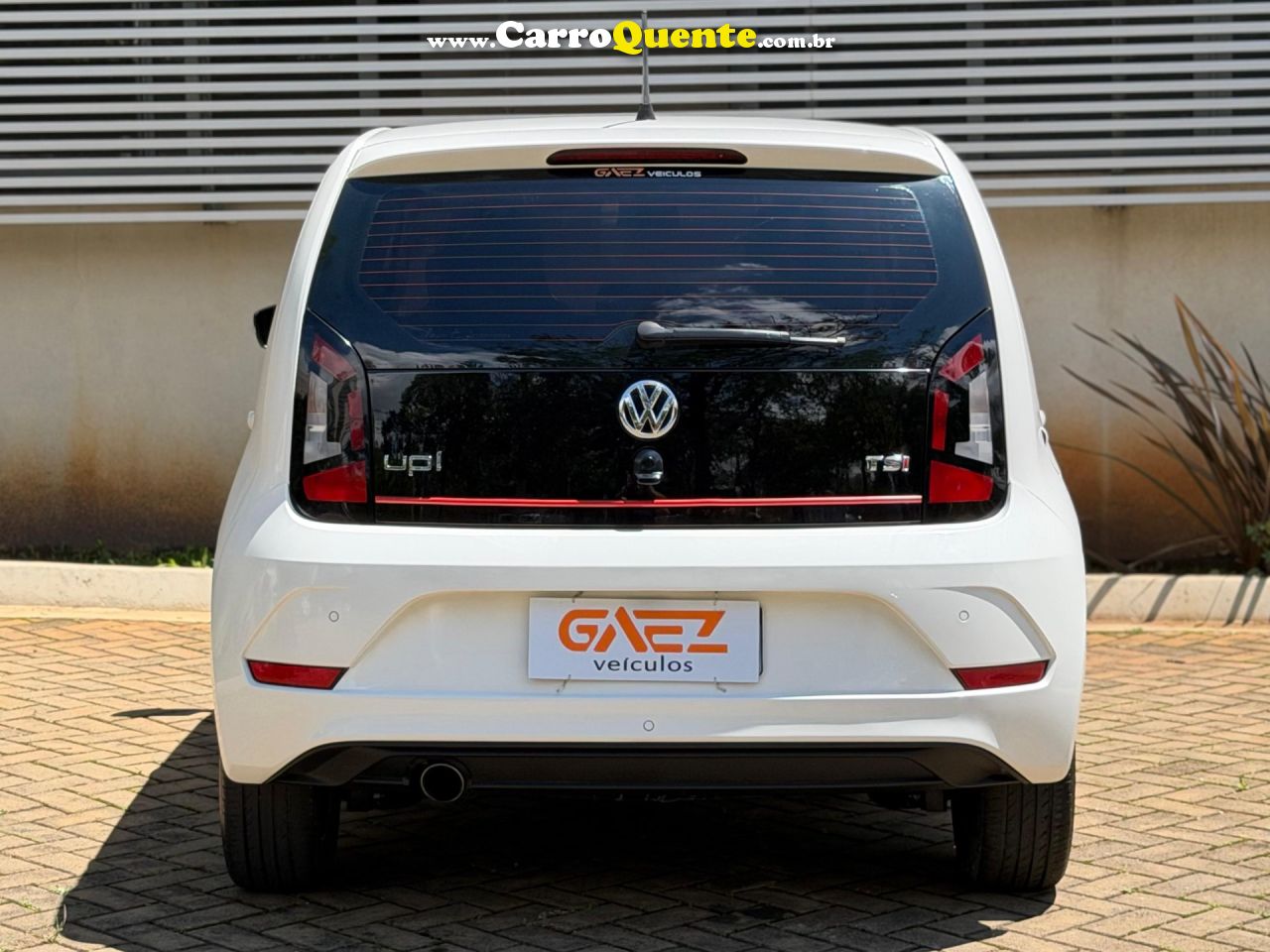 VOLKSWAGEN UP 1.0 MPI MOVE UP 12V 2018 - Loja