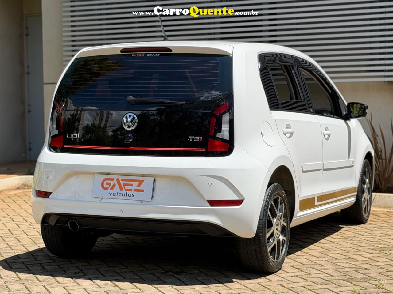 VOLKSWAGEN UP 1.0 MPI MOVE UP 12V 2018 - Loja