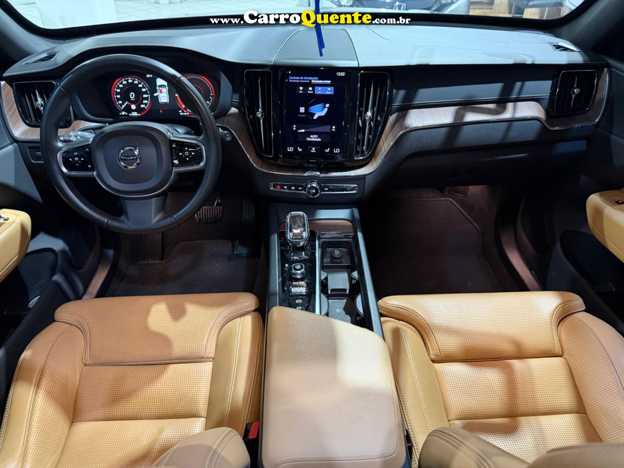 VOLVO XC60 2.0 T8 INSCRIPTION AWD 2021 - Loja