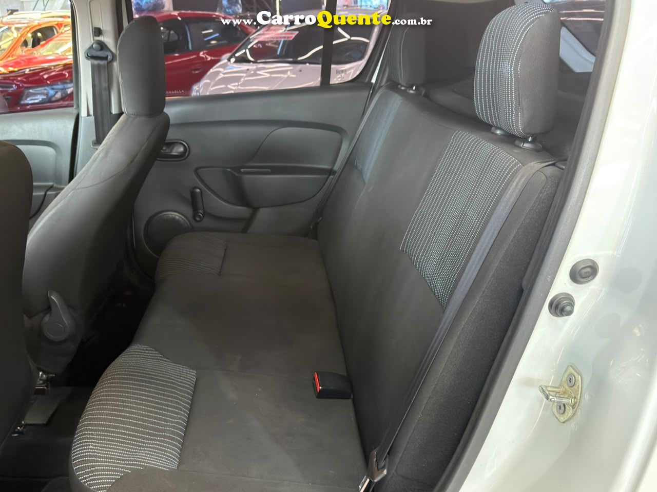 RENAULT SANDERO 1.0 12V SCE AUTHENTIQUE 2018 - Loja