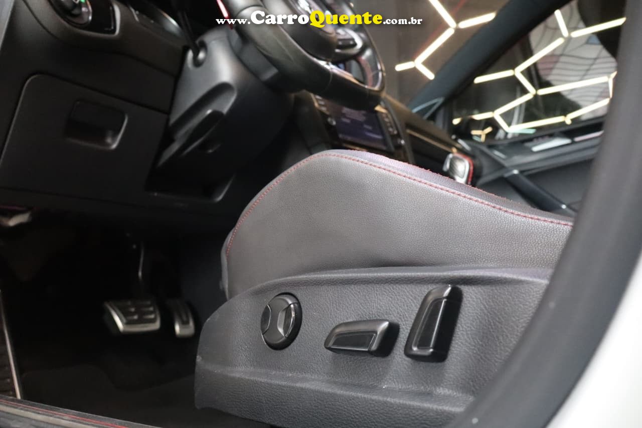 VOLKSWAGEN GOLF 2.0 TSI GTI 16V TURBO 2014 - Loja