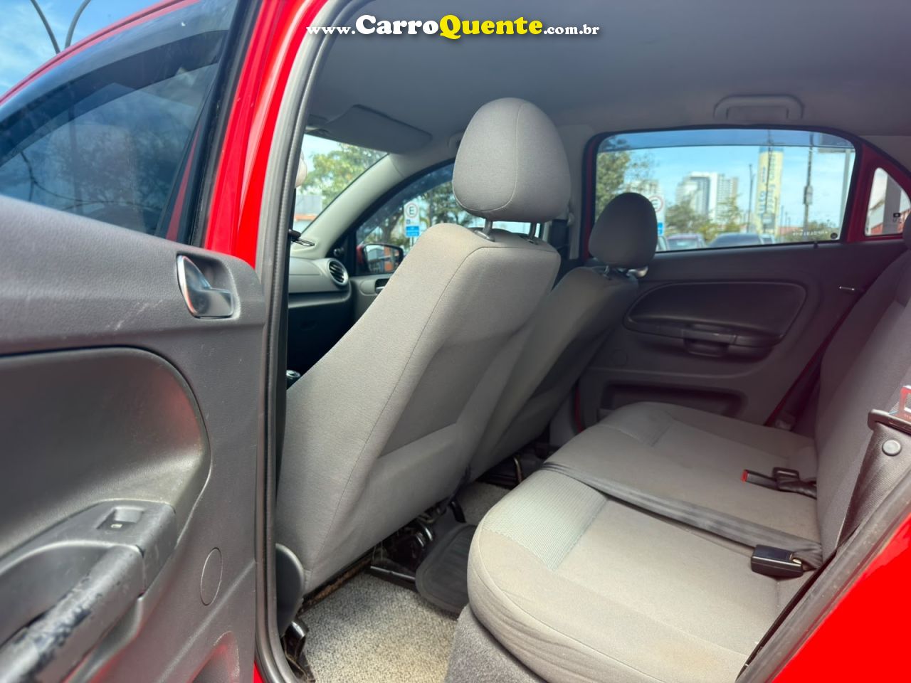 VOLKSWAGEN GOL 1.0 MI 8V G.V 2010 - Loja