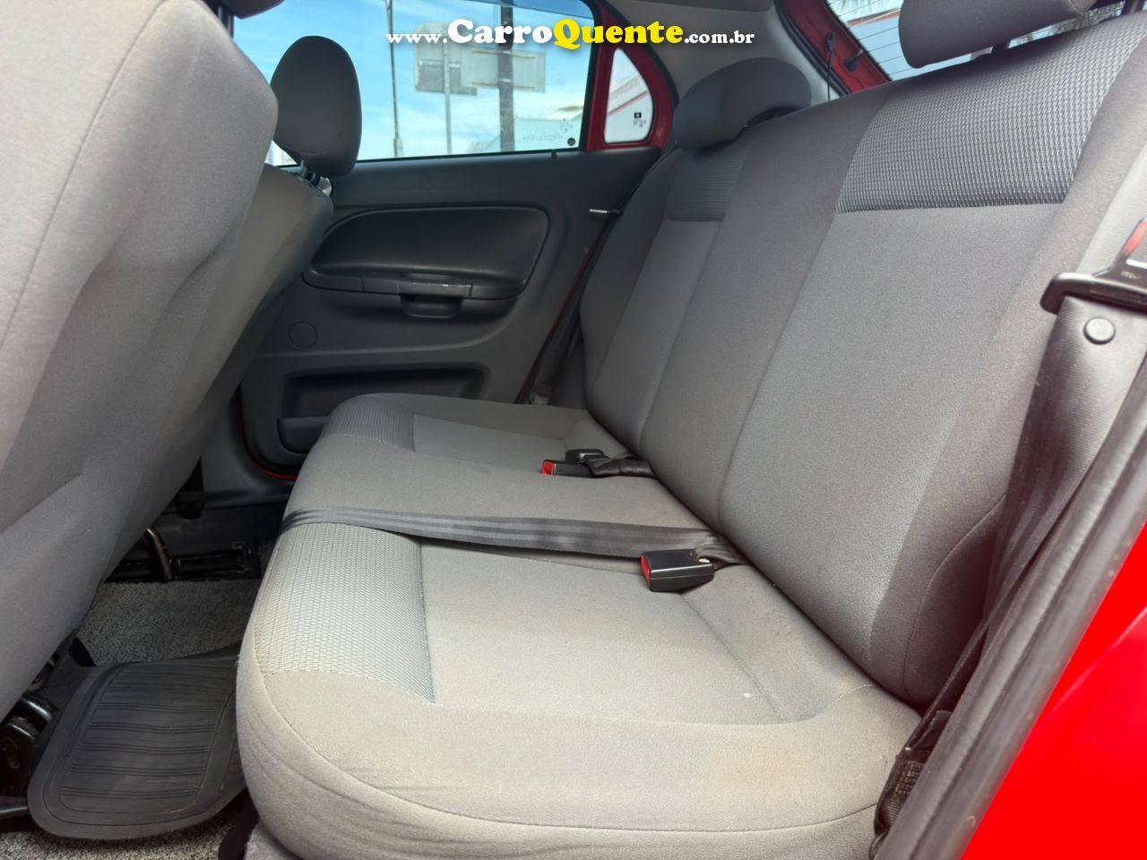 VOLKSWAGEN GOL 1.0 MI 8V G.V 2010 - Loja