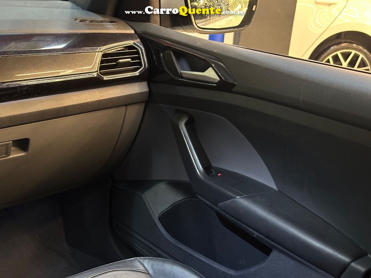 VOLKSWAGEN T-CROSS 1.0 200 TSI TOTAL COMFORTLINE 2023 - Loja