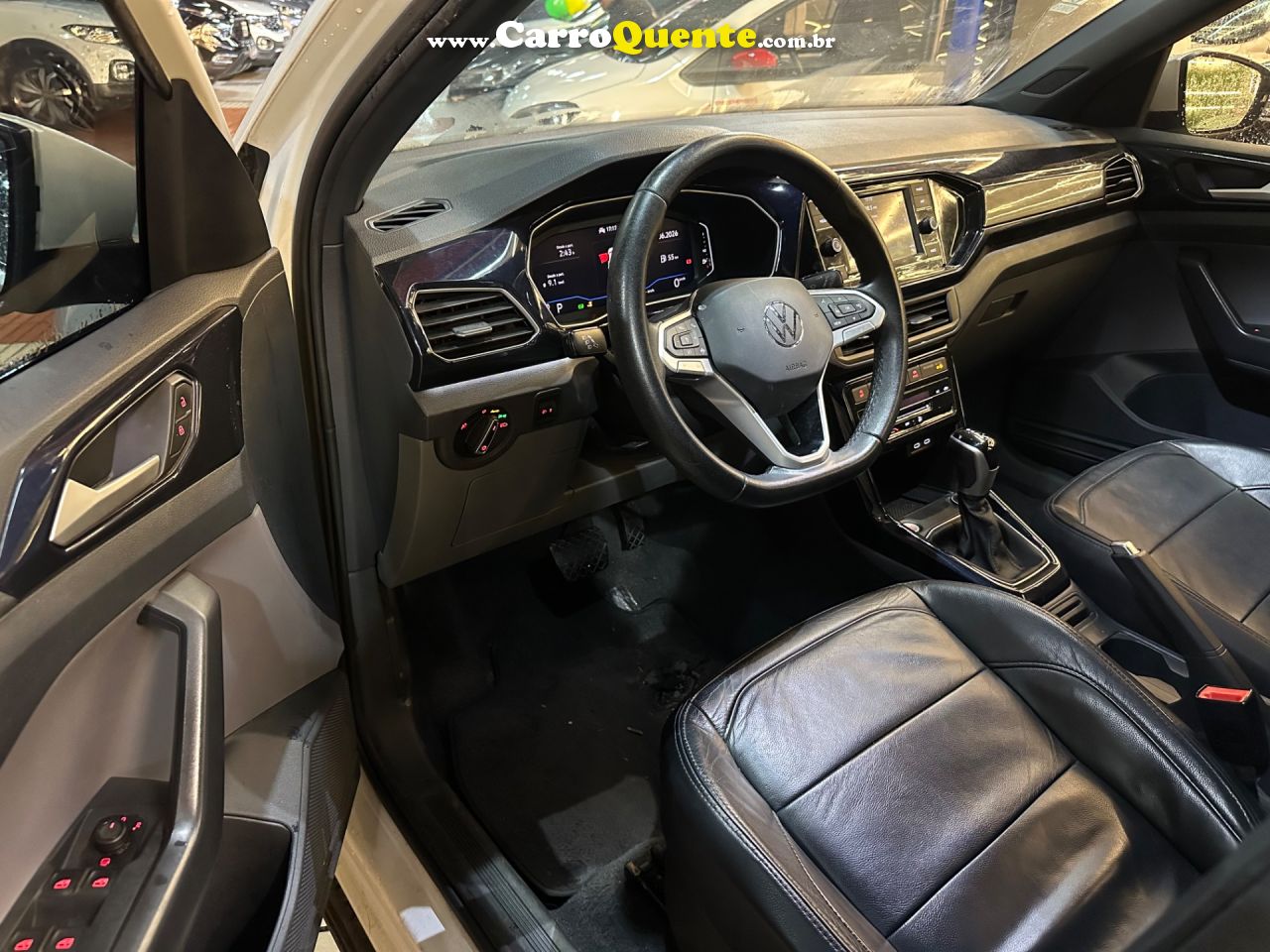 VOLKSWAGEN T-CROSS 1.0 200 TSI TOTAL COMFORTLINE 2023 - Loja