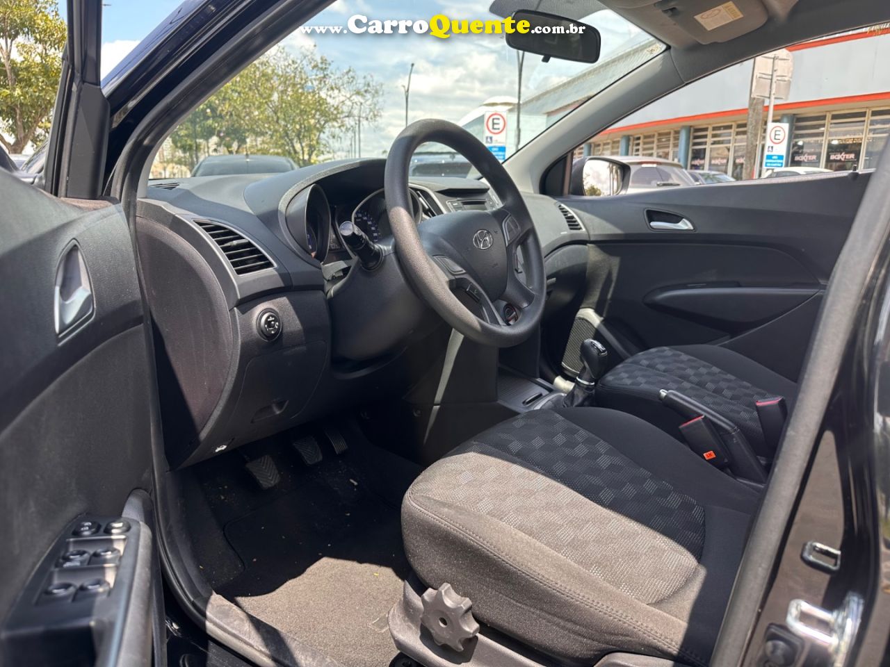 HYUNDAI HB20 1.6 COMFORT PLUS 16V 2017 - Loja