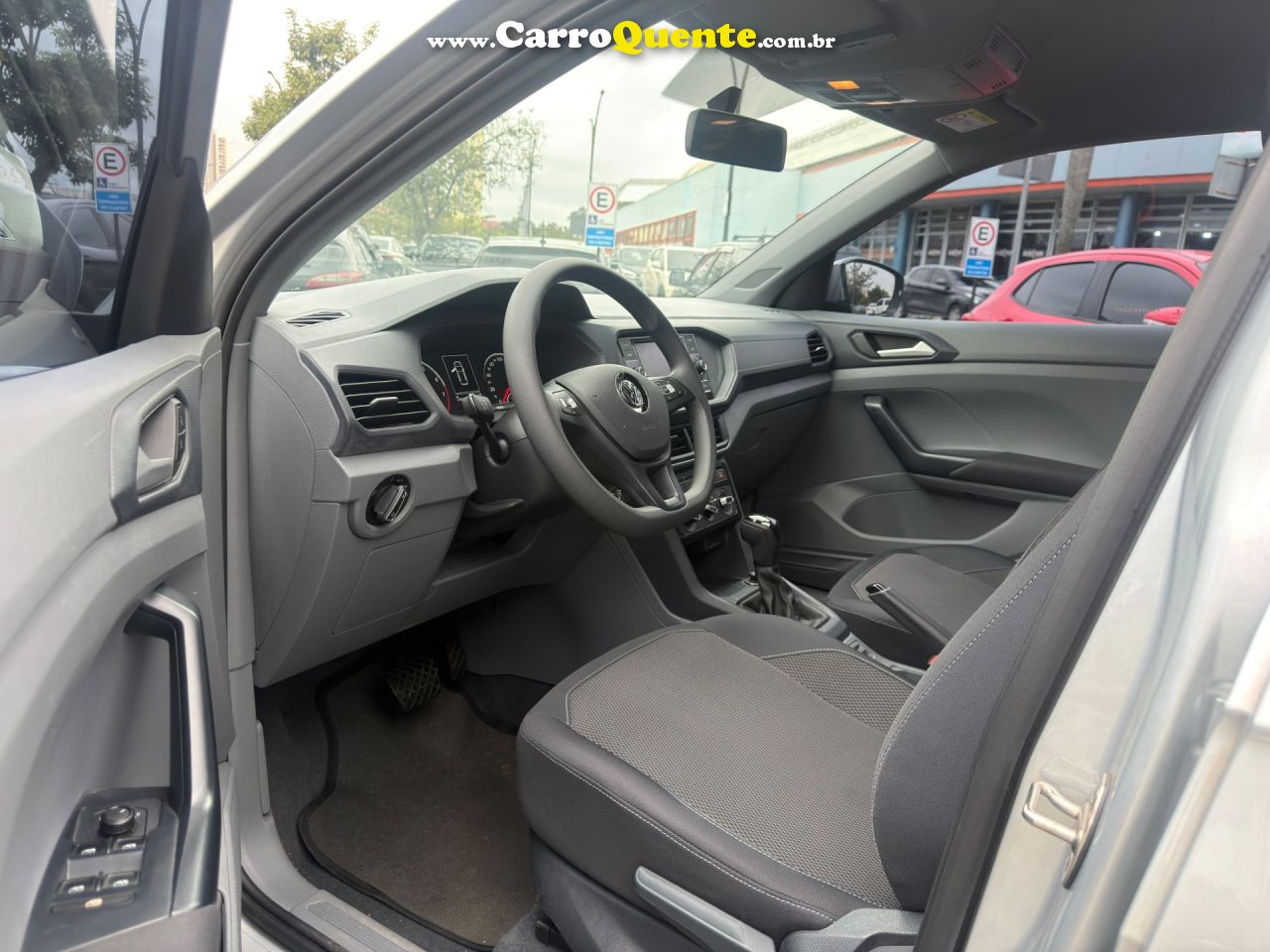 VOLKSWAGEN T-CROSS 1.0 200 TSI TOTAL SENSE 2020 - Loja