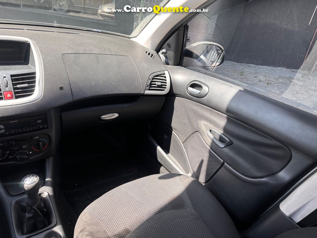 PEUGEOT 207 1.4 XR 8V 2013 - Loja
