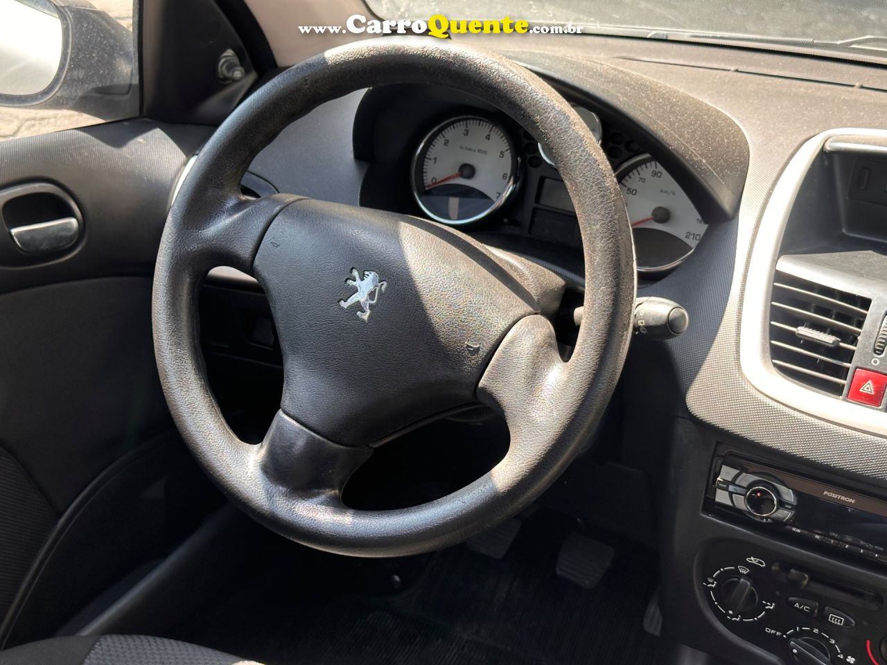 PEUGEOT 207 1.4 XR 8V 2013 - Loja
