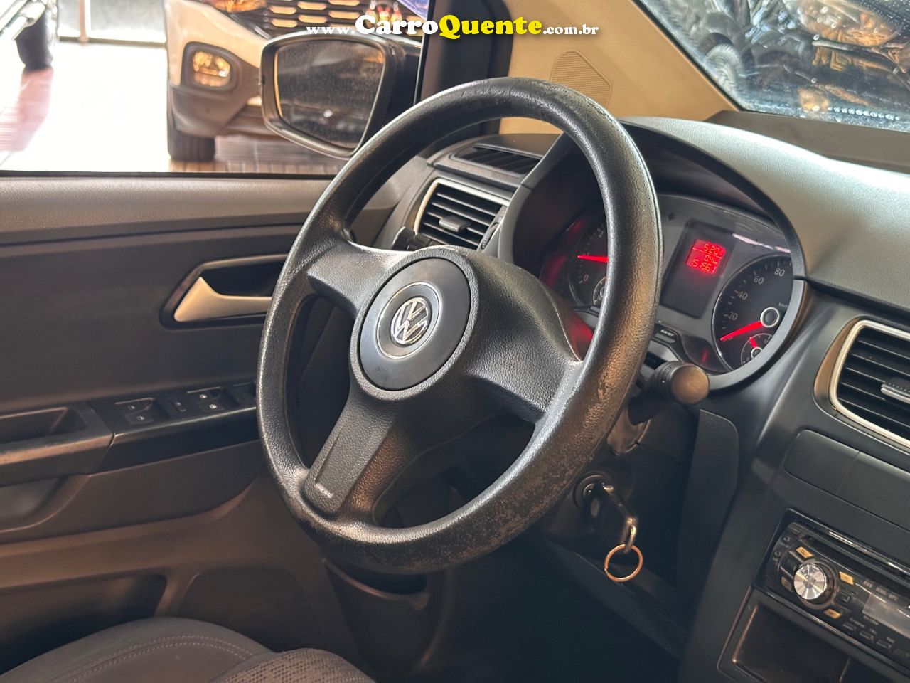 VOLKSWAGEN FOX 1.0 MI 8V 2013 - Loja