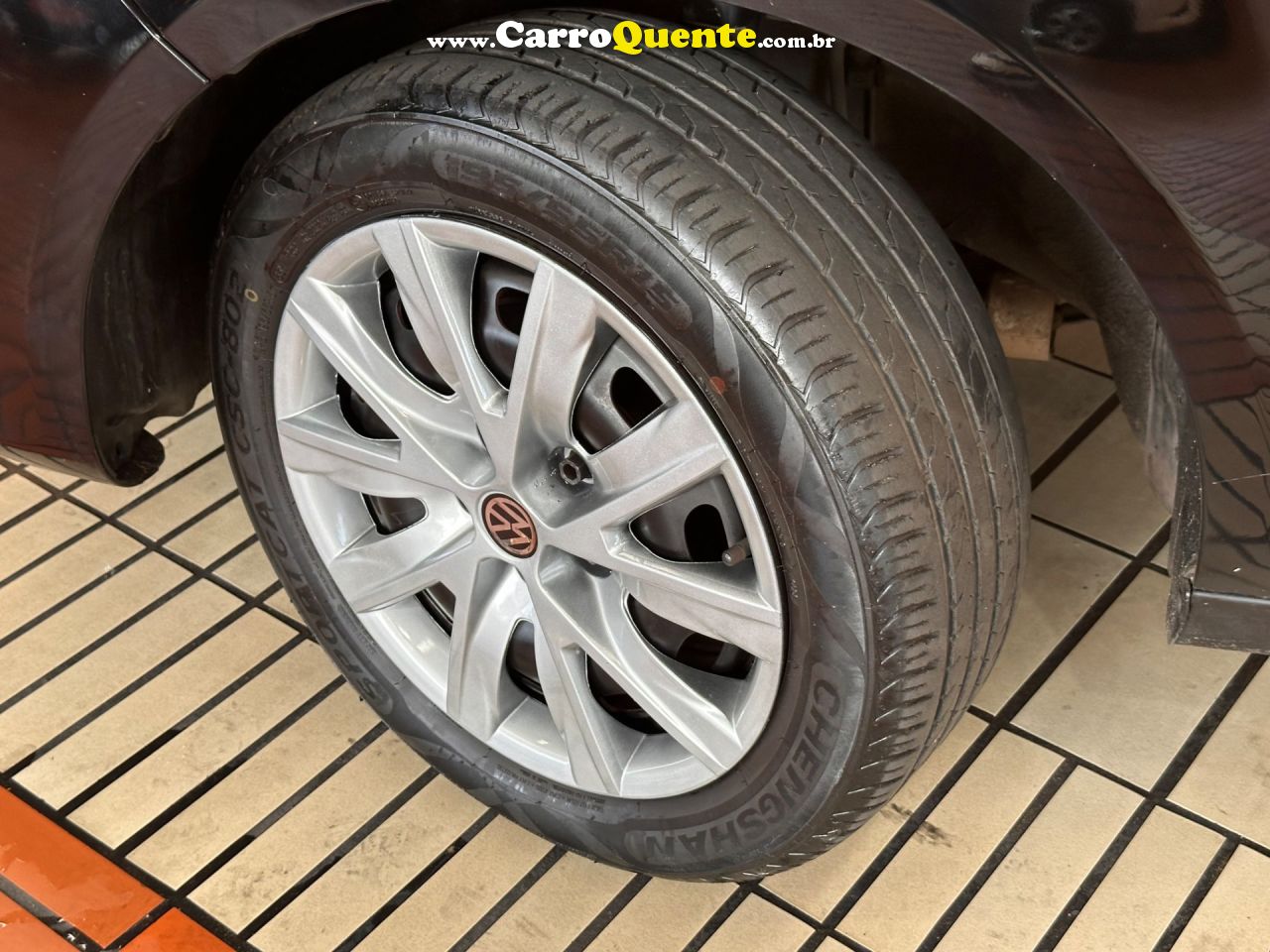 VOLKSWAGEN FOX 1.0 MI 8V 2013 - Loja