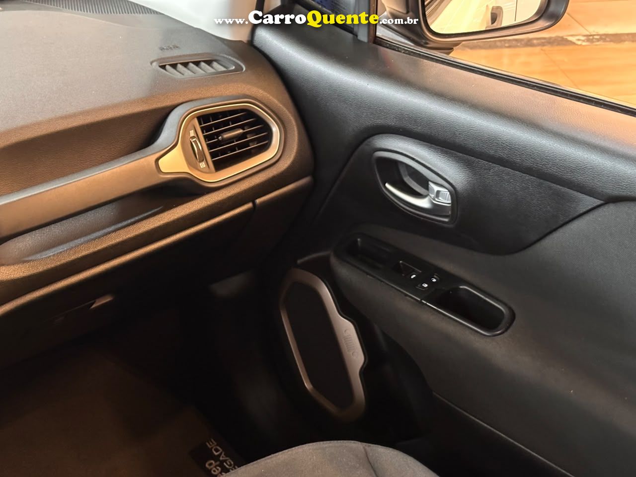JEEP RENEGADE 1.8 16V 2016 - Loja