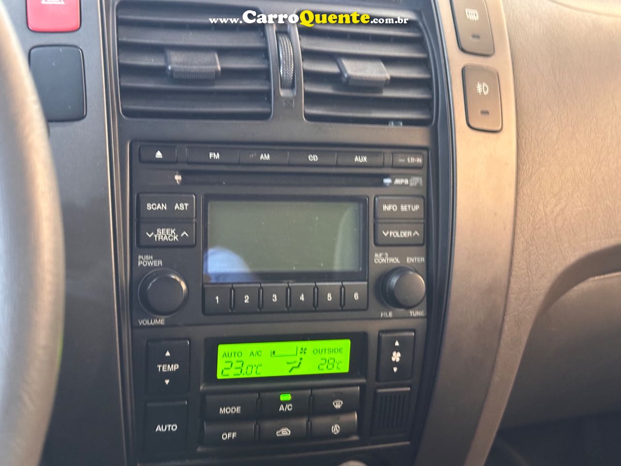 HYUNDAI TUCSON 2.0 MPFI GLS 16V 143CV 2WD 2013 - Loja