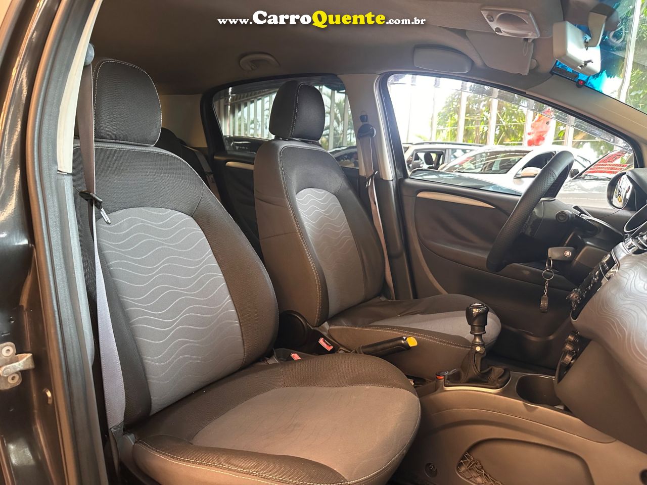 FIAT PUNTO 1.6 ESSENCE 16V 2015 - Loja