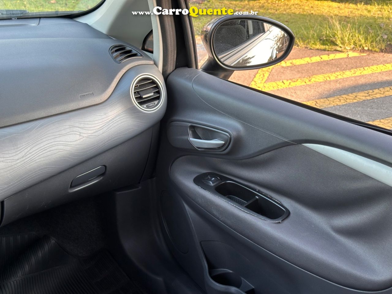 FIAT PUNTO 1.6 ESSENCE 16V 2015 - Loja