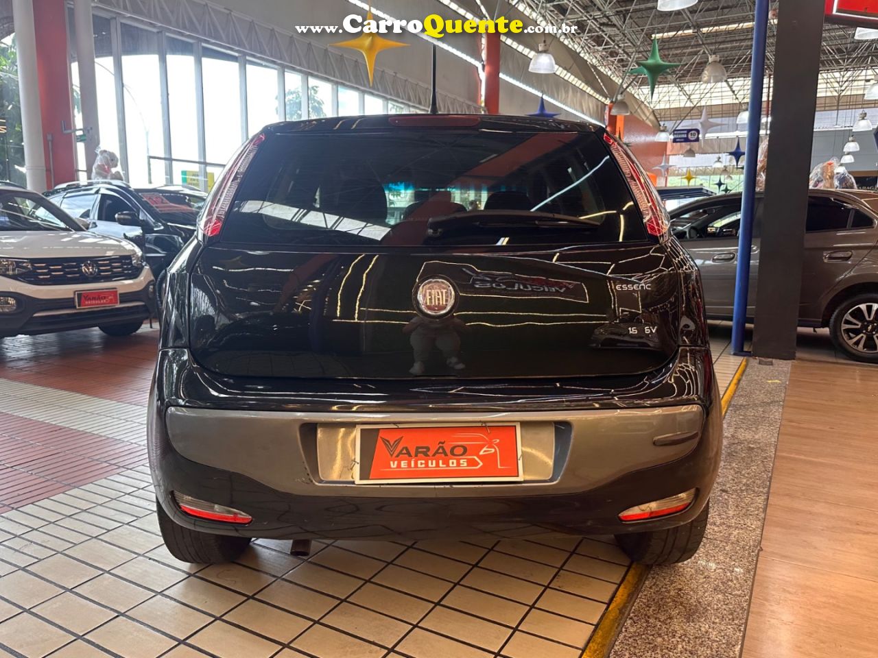 FIAT PUNTO 1.6 ESSENCE 16V 2015 - Loja